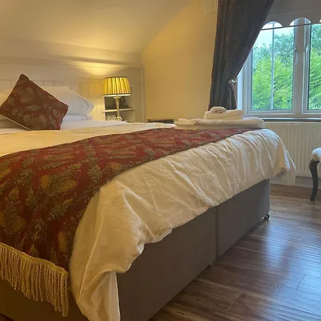 Alojamento de Acomodação e Pequeno-almoço Burke's Mulbur House 4*